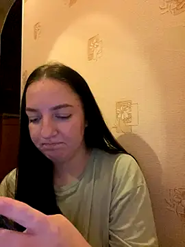 Snapshot of DianasLovex chatting on 11.25.25 DianasLovex online show from 11.25.25