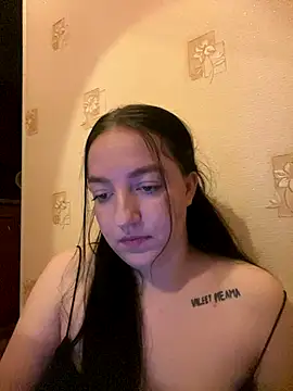 Snapshot of DianasLovex chatting on 11.28.25 DianasLovex online show from 11.28.25