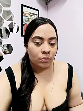 Monserrat J online show from 12.02.25