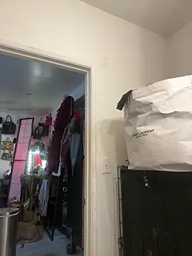 Snapshot of Motherbigbus chatting on 03.03.26 Motherbigbus online show from 03.03.26