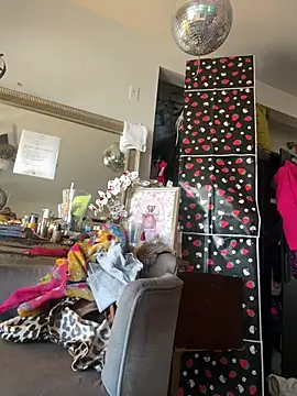 Snapshot of Motherbigbus chatting on 03.07.26 Motherbigbus online show from 03.07.26