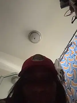 Snapshot of Motherbigbus chatting on 03.27.26 Motherbigbus online show from 03.27.26