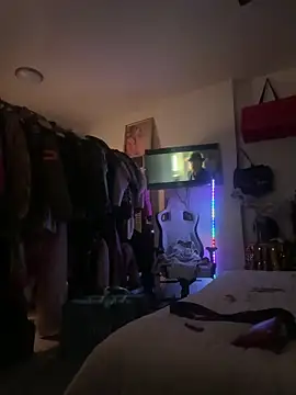 Snapshot of Motherbigbus chatting on 04.10.26 Motherbigbus online show from 04.10.26