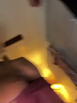 Snapshot of Motherbigbus chatting on 04.13.26 Motherbigbus online show from 04.13.26