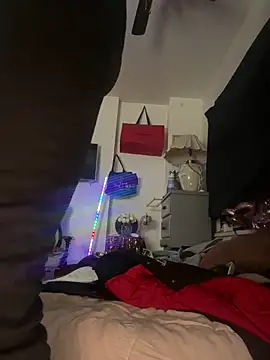 Snapshot of Motherbigbus chatting on 04.16.26 Motherbigbus online show from 04.16.26