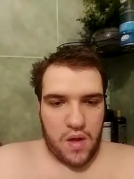 Snapshot of Ziulica chatting on 11.22.25 Ziulica online show from 11.22.25