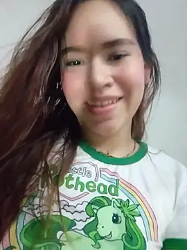 Snapshot of emy_ross_ chatting on 11.28.25 emy ross online show from 11.28.25