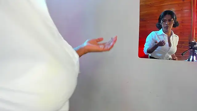 lilith sanz online show from 11.29.25