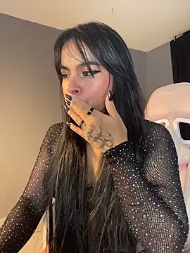 Sophie wyld online show from 12.20.25