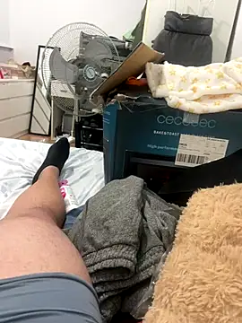 Snapshot of francis19973 chatting on 11.16.25 francis19973 online show from 11.16.25