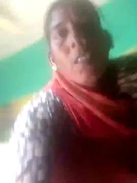 Snapshot of Xx_savita chatting on 11.28.25 Xx savita online show from 11.28.25