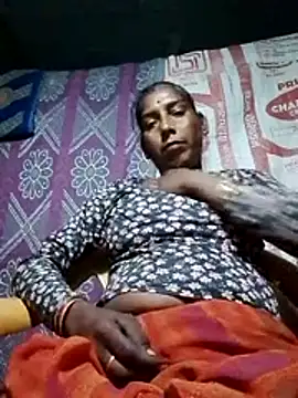 Snapshot of Xx_savita chatting on 12.02.25 Xx savita online show from 12.02.25