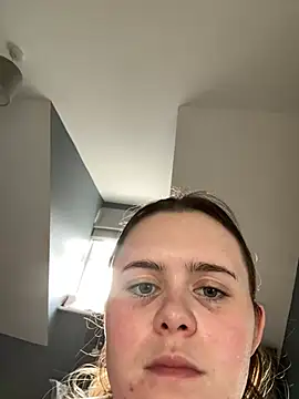 Snapshot of Blonde_Bunny chatting on 01.17.26 Blonde Bunny online show from 01.17.26