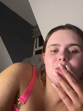 Snapshot of Blonde_Bunny chatting on 02.22.26 Blonde Bunny online show from 02.22.26