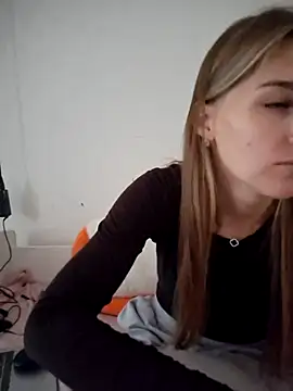 carolinakis  online show from 02.15.26