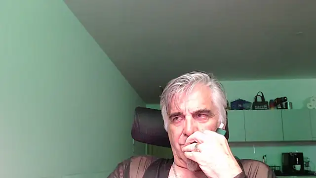 Buidapest online show from 05.17.26
