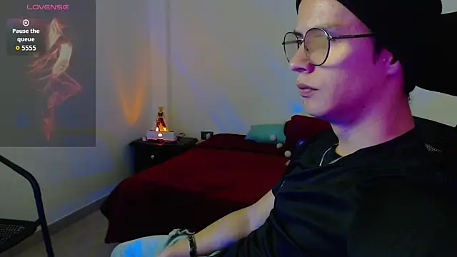 Snapshot of Brandon_starkk chatting on 04.22.26 Brandon starkk online show from 04.22.26