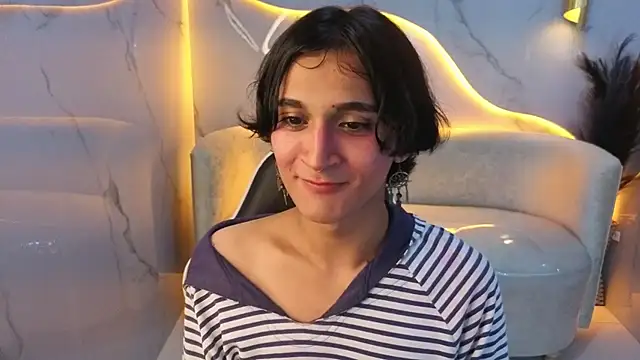 Snapshot of zoe_tp chatting on 11.30.25 zoe tp online show from 11.30.25