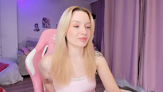 Tiffany Paw online show from 12.15.25