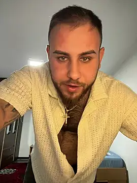 Snapshot of Andreiandu23 chatting on 04.16.26 Andreiandu23 online show from 04.16.26