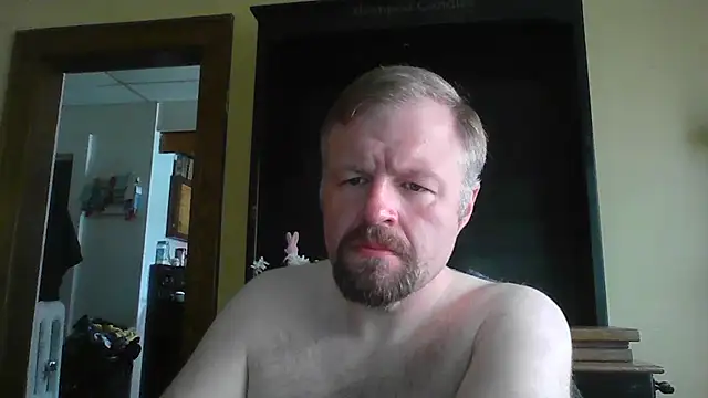 Snapshot of TheOneDonShaun chatting on 04.19.26 TheOneDonShaun online show from 04.19.26
