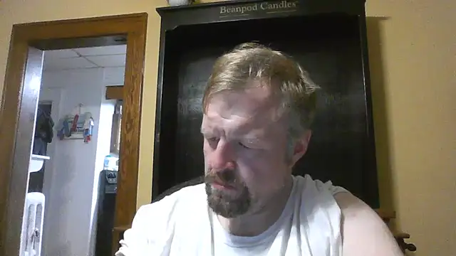Snapshot of TheOneDonShaun chatting on 04.22.26 TheOneDonShaun online show from 04.22.26