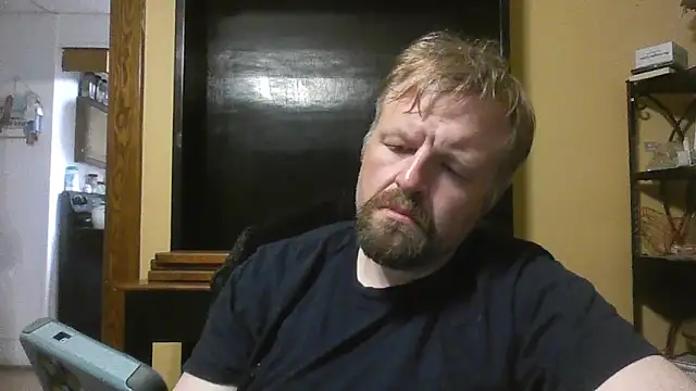 Snapshot of TheOneDonShaun chatting on 04.28.26 TheOneDonShaun online show from 04.28.26