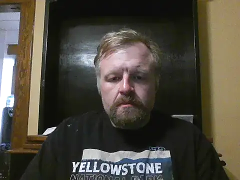 Snapshot of TheOneDonShaun chatting on 05.04.26 TheOneDonShaun online show from 05.04.26