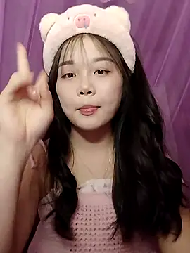 Snapshot of Baa-bee22 chatting on 04.20.26 Baa-bee22 online show from 04.20.26