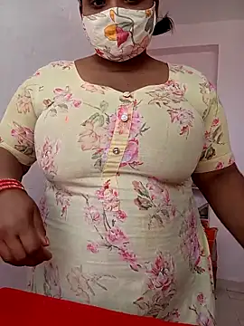 Snapshot of CUTE-LOVE-SWEETS chatting on 04.03.26 CUTE-LOVE-SWEETS online show from 04.03.26