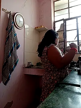 Snapshot of CUTE-LOVE-SWEETS chatting on 04.04.26 CUTE-LOVE-SWEETS online show from 04.04.26