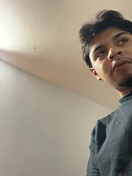 Snapshot of VioleeSaenz chatting on 02.20.26 VioleeSaenz online show from 02.20.26