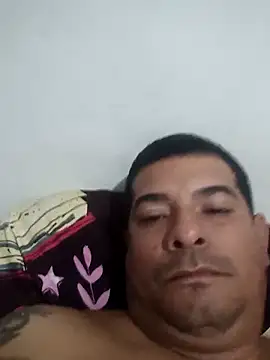 Snapshot of josepis2 chatting on 04.19.26 josepis2 online show from 04.19.26