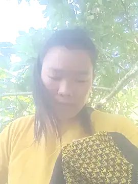 Snapshot of meomeo-00 chatting on 11.25.25 meomeo-00 online show from 11.25.25