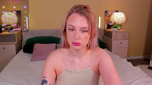 Snapshot of KiraRuiz chatting on 02.03.26 KiraRuiz online show from 02.03.26