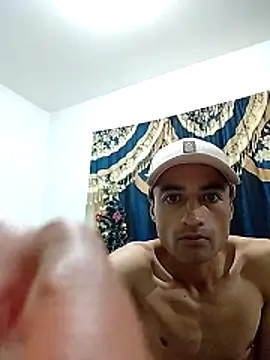 Snapshot of noah77_ chatting on 11.30.25 noah77 online show from 11.30.25