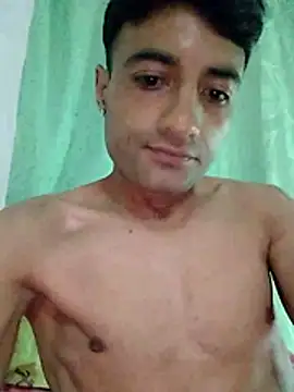 Snapshot of noah77_ chatting on 04.02.26 noah77 online show from 04.02.26