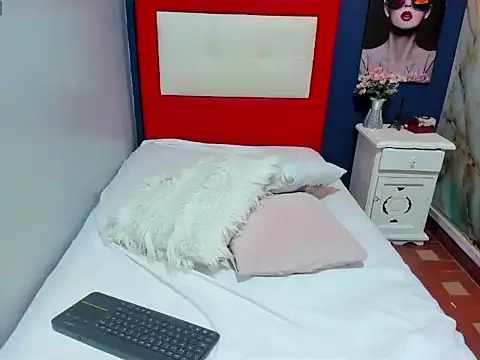 Xelena Kiss online show from 11.22.25