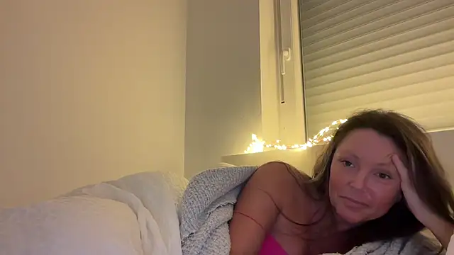 AnnaSophiaX online show from 12.15.25