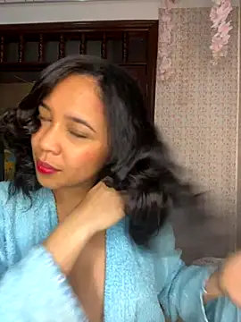 Esmerald 1111 online show from 12.04.25