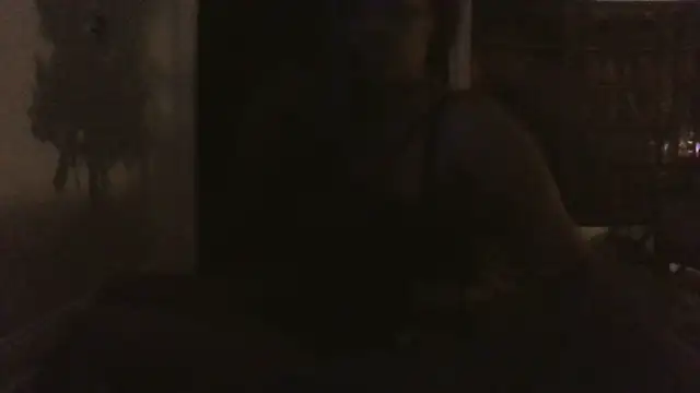 Snapshot of VenezuelaLuxeNoir chatting on 12.17.25 VenezuelaLuxeNoir online show from 12.17.25