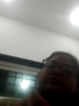 Snapshot of Simran62 chatting on 12.20.25 Simran62 online show from 12.20.25