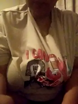 Snapshot of LaReineCleo chatting on 03.28.26 LaReineCleo online show from 03.28.26