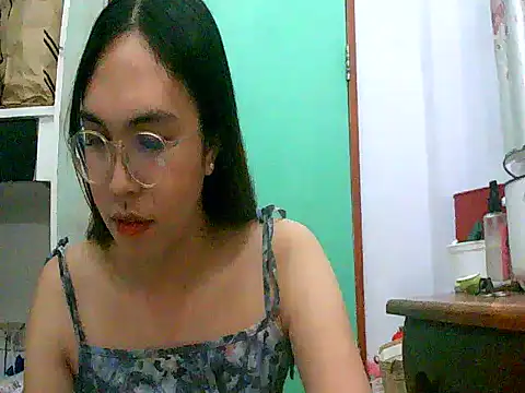 Snapshot of hottest_solel chatting on 12.01.25 hottest solel online show from 12.01.25