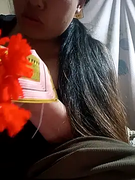 Snapshot of Pampirara chatting on 02.13.26 Pampirara online show from 02.13.26