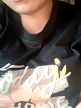 Snapshot of Pampirara chatting on 03.20.26 Pampirara online show from 03.20.26