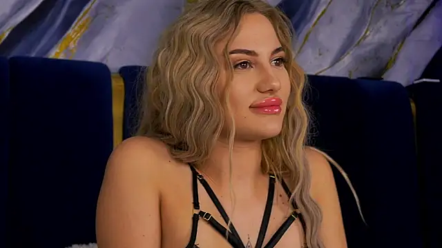 Chloe GraceeX online show from 12.18.25