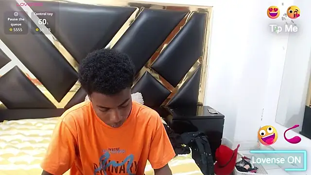 NoahJhonson69 online show from 04.05.26