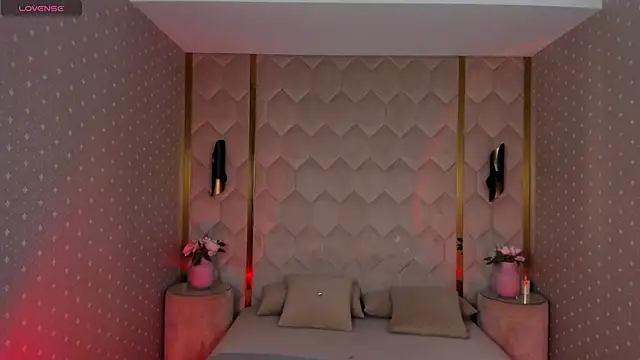 Snapshot of Even_Vrot chatting on 11.22.25 Even Vrot online show from 11.22.25