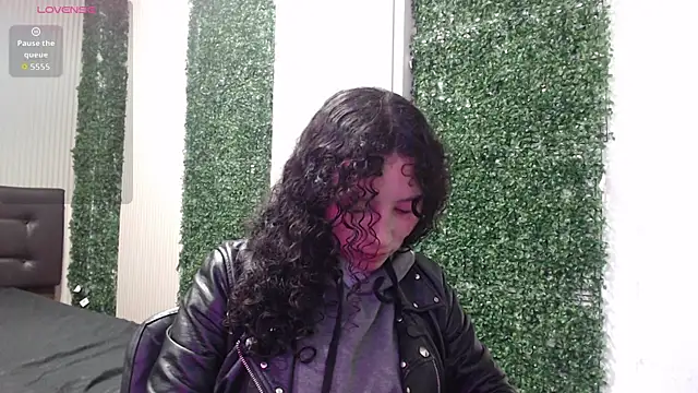 pettymoon1 online show from 11.27.25